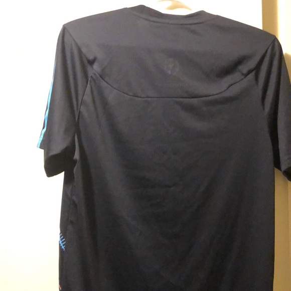 Adidas gym shirt - Picture 2 of 4